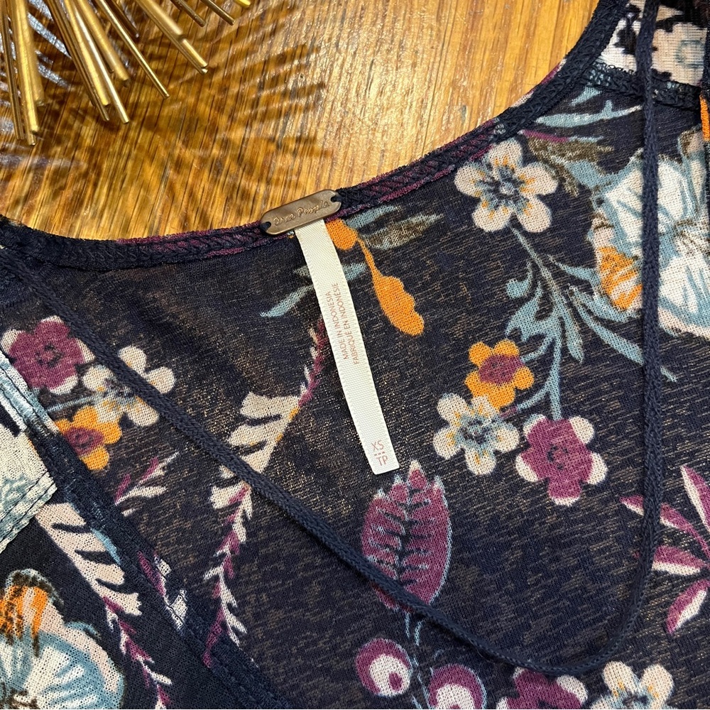FREE PEOPLE Isabelle Floral Tunic Top Blue Size XS (oversized) - Picture 8 of 10
